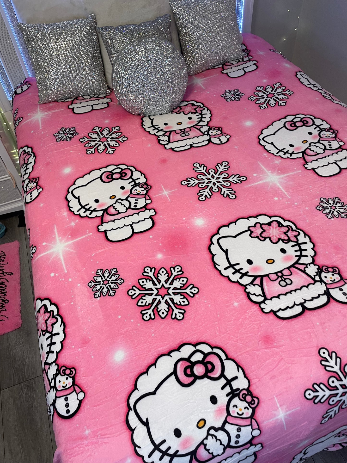 Hello Kitty Pink Snow Winter Blanket Queen Size